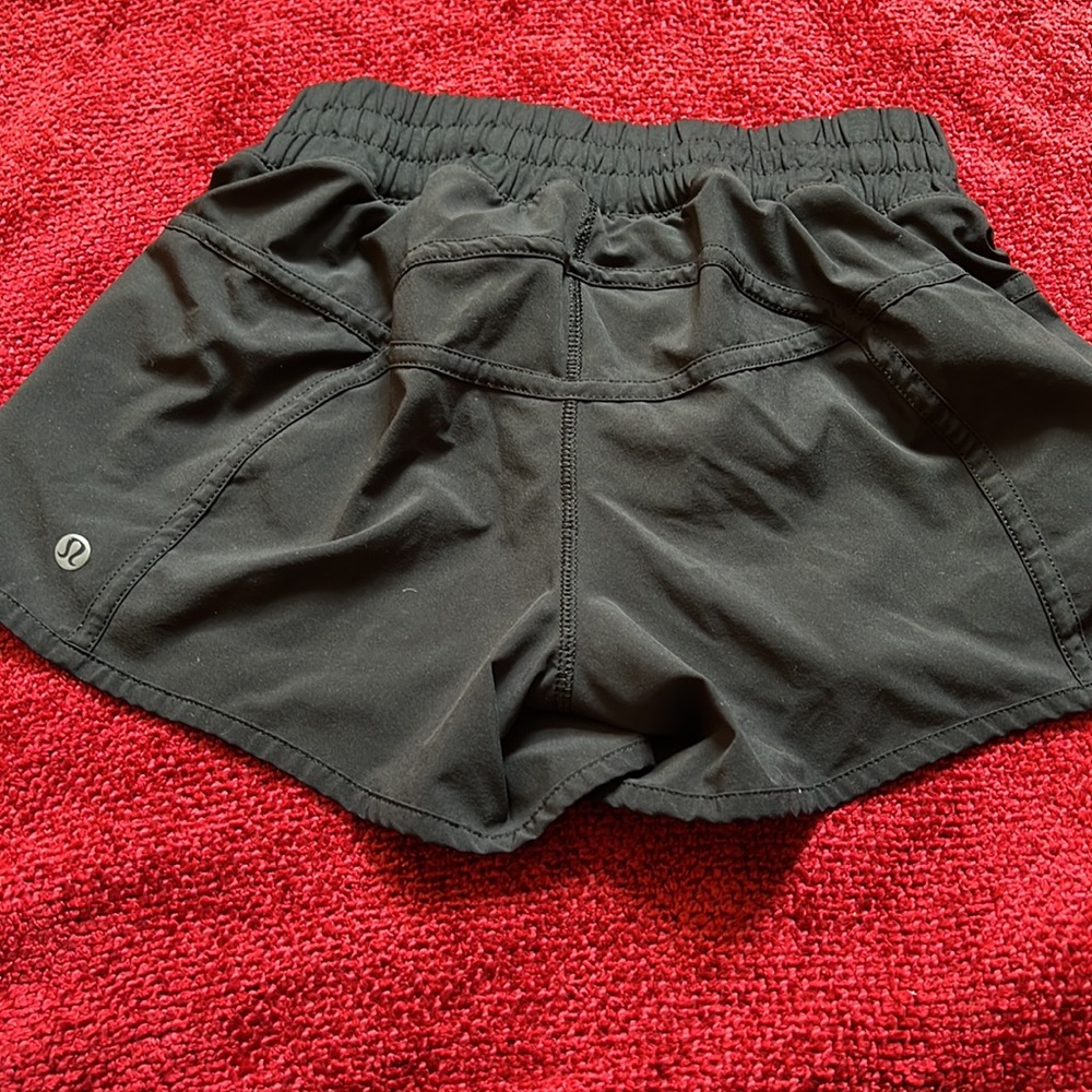 LULULEMON Tracker Short - Picture 2 of 5